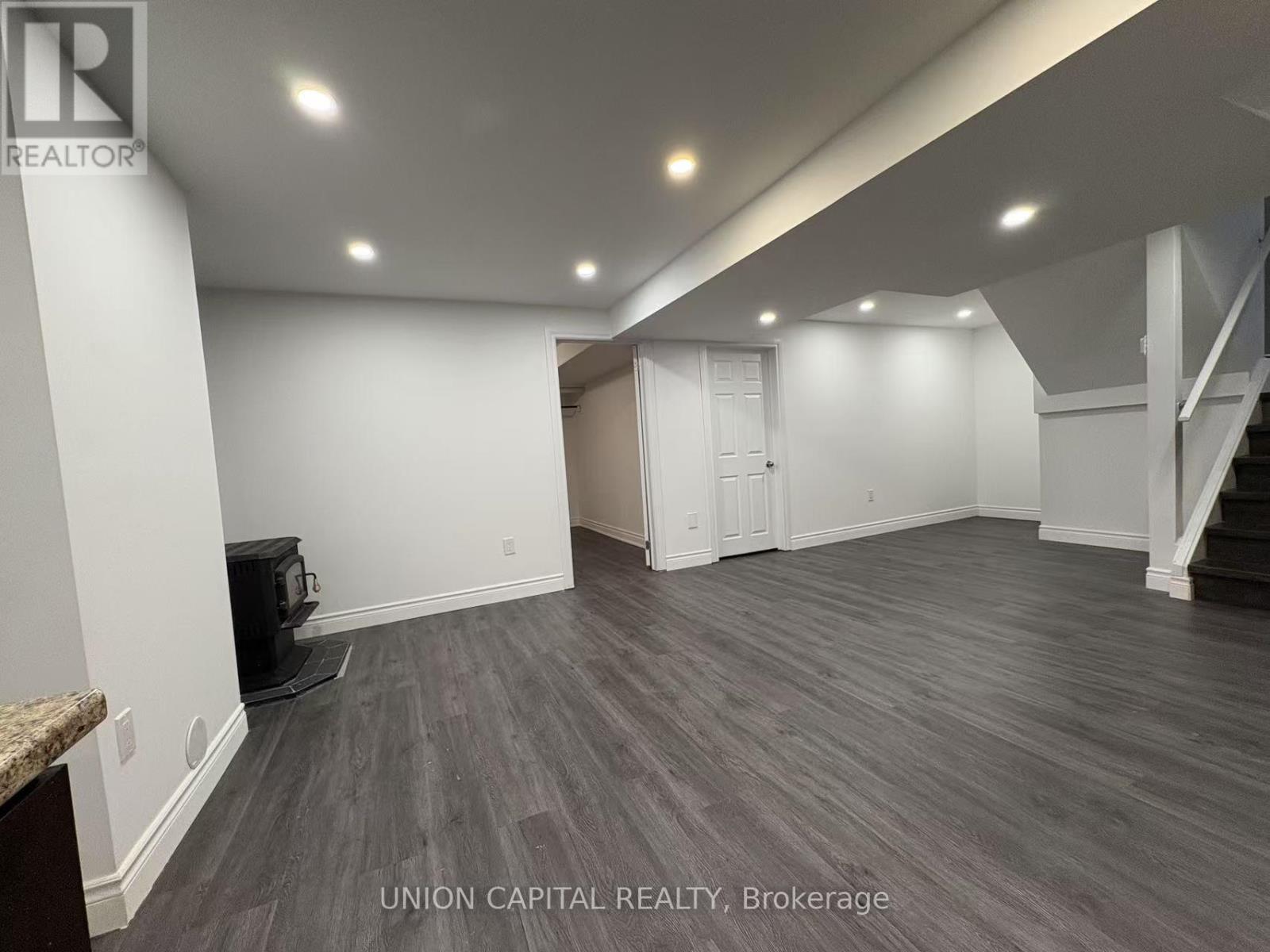 Bsmt - 21 Natanya Boulevard, Georgina, Ontario  L4P 3R6 - Photo 3 - N12463129