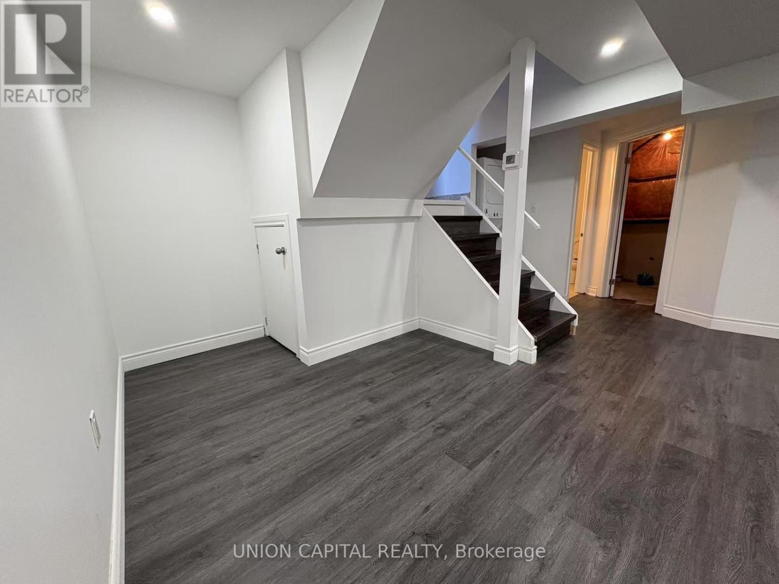 Bsmt - 21 Natanya Boulevard, Georgina, Ontario  L4P 3R6 - Photo 6 - N12463129
