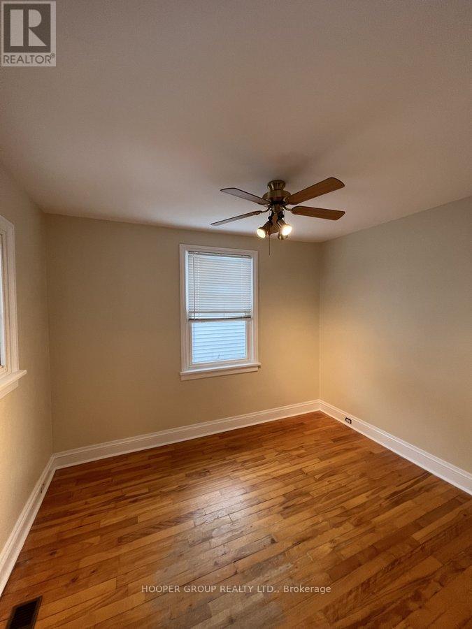 22 Holland Avenue, Ottawa, Ontario  K1Y 0X4 - Photo 4 - X12333931