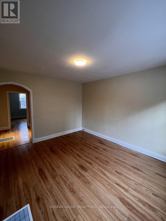 22 Holland Avenue, Ottawa, Ontario  K1Y 0X4 - Photo 2 - X12333931