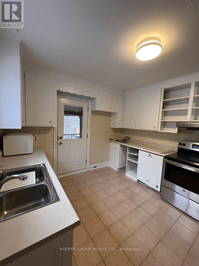 22 Holland Avenue, Ottawa, Ontario  K1Y 0X4 - Photo 6 - X12333931