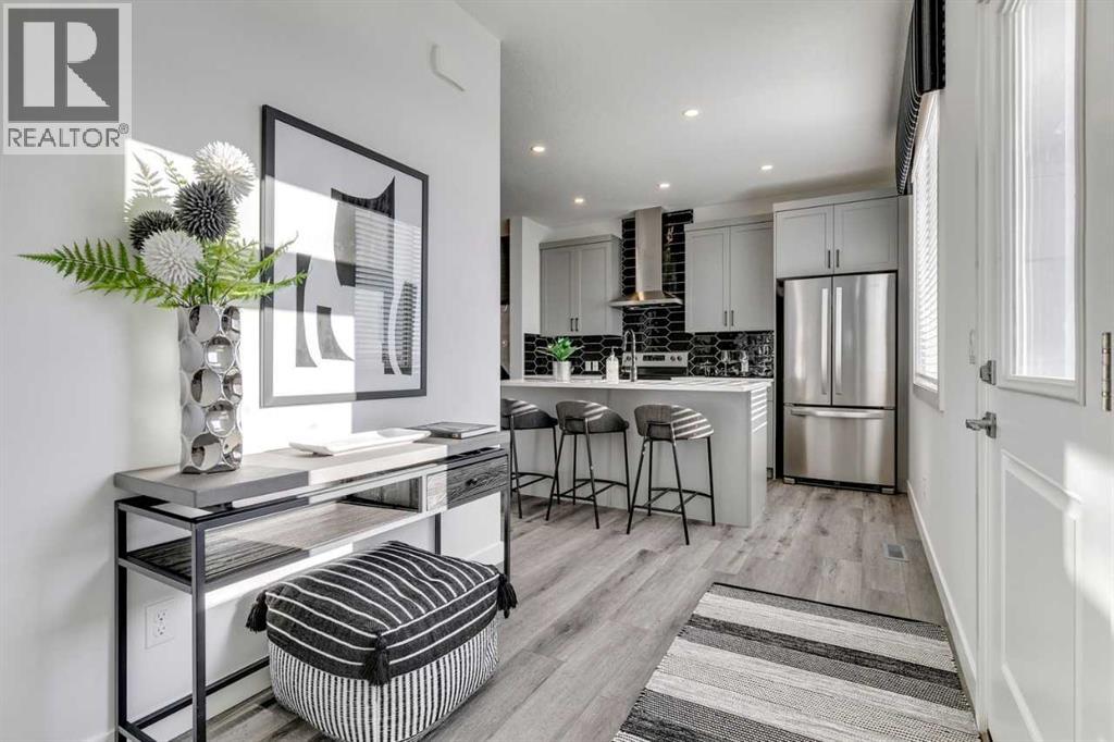 435 Chelsea Port Crossing, Chestermere, Alberta  T1X 2P4 - Photo 9 - A2264604