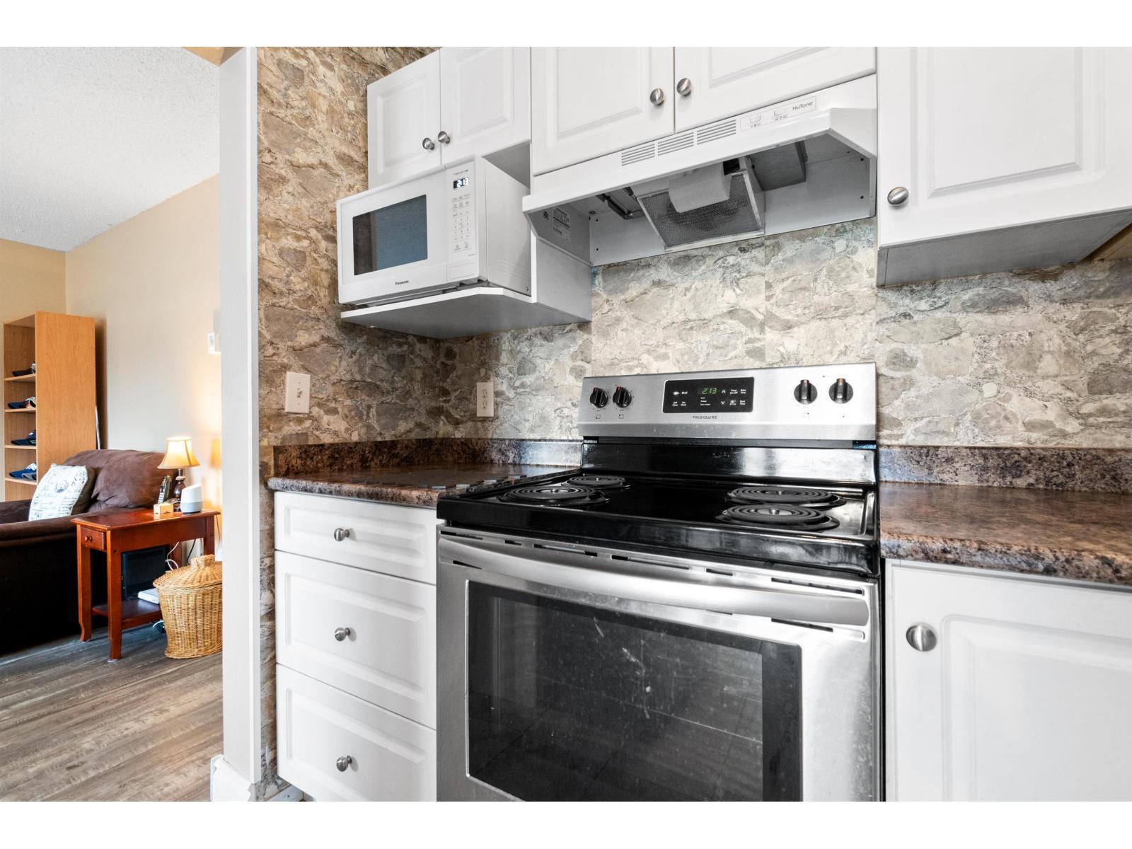 7 46260 Harford Street, Chilliwack Proper East, Chilliwack, British Columbia  V2P 2W3 - Photo 7 - R3058460