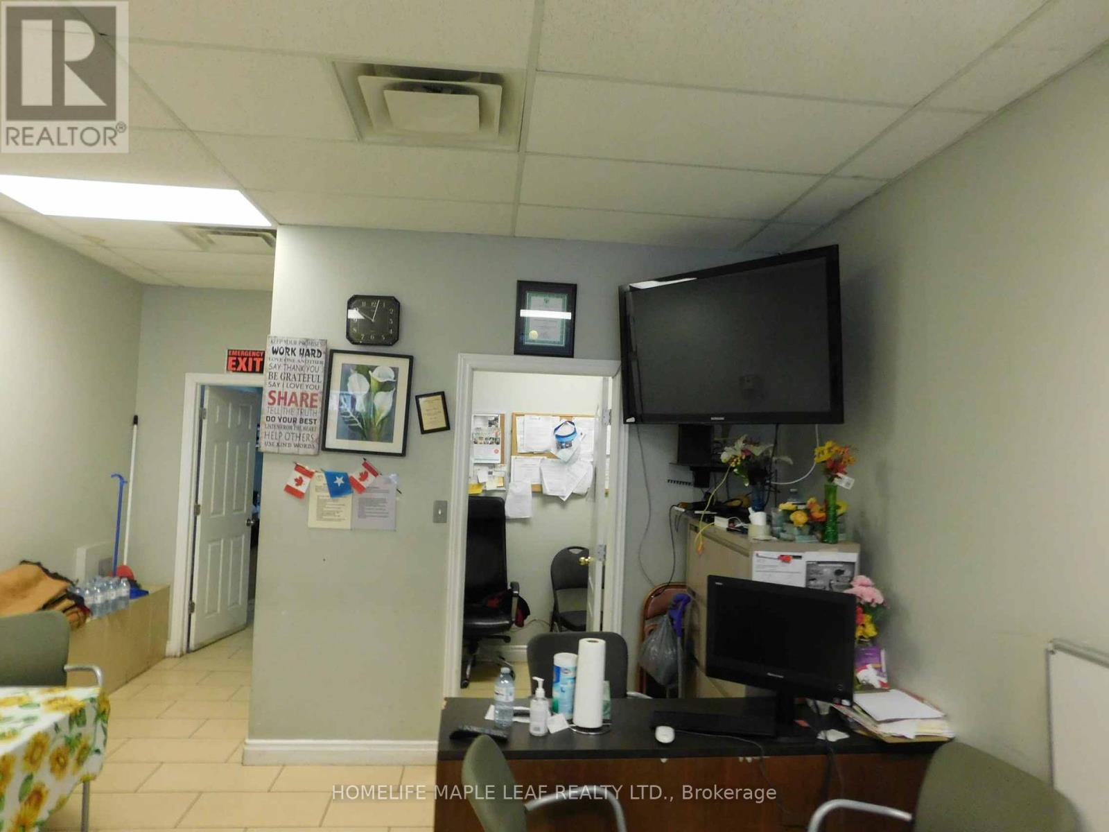 6-8 John Street, Toronto, Ontario  M9N 1J3 - Photo 10 - W12463034