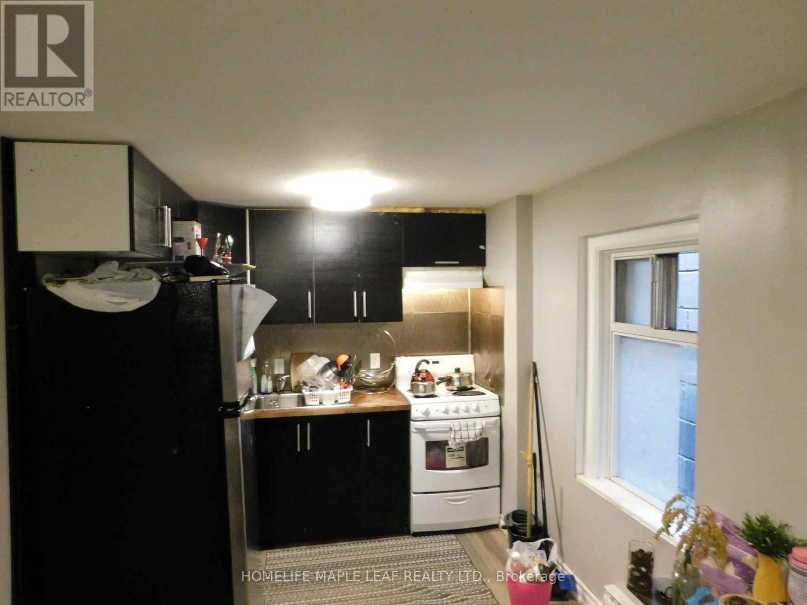 6-8 John Street, Toronto, Ontario  M9N 1J3 - Photo 8 - W12463034