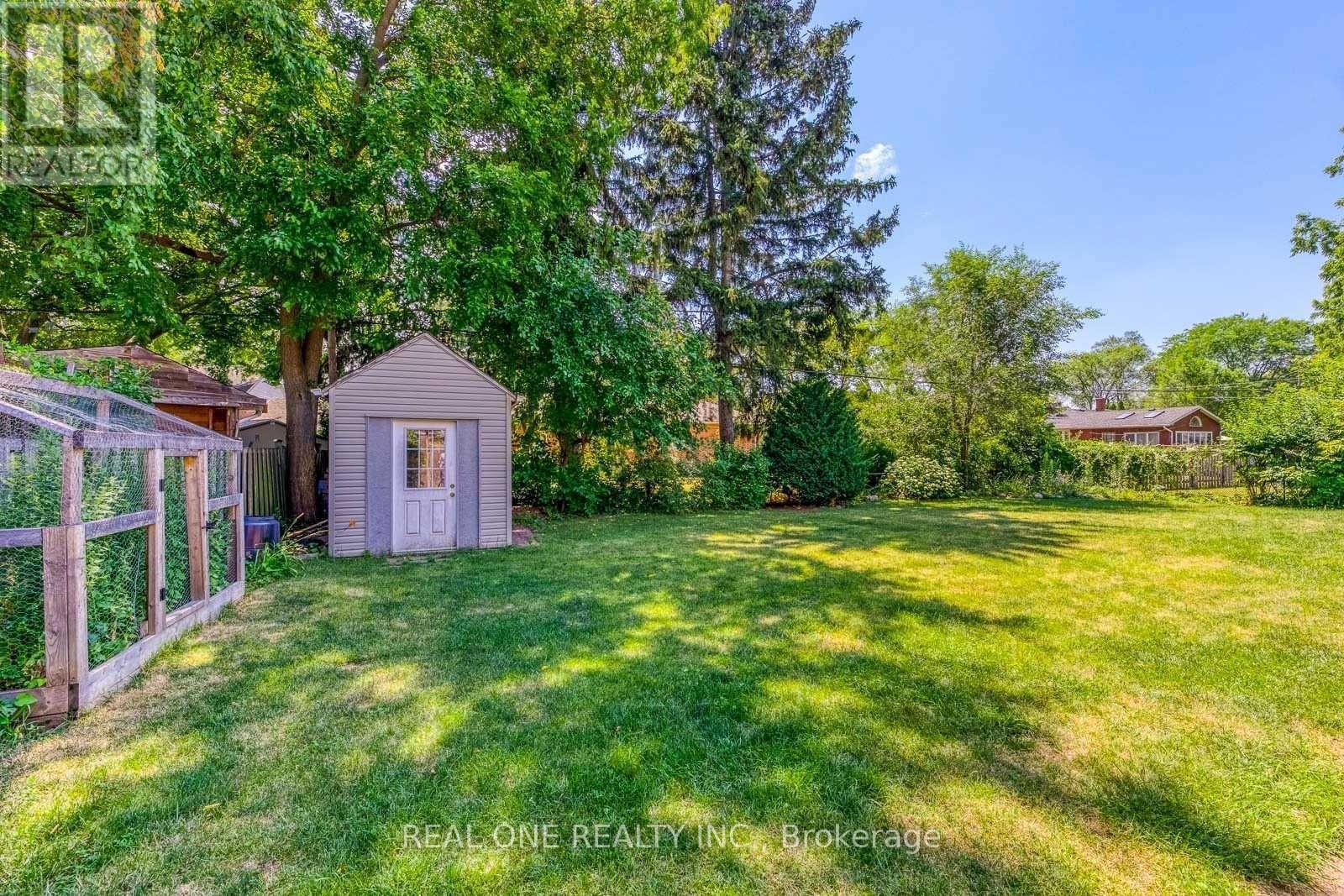 Lower - 2048 Edinburgh Drive, Burlington, Ontario  L7R 2C9 - Photo 17 - W12463069