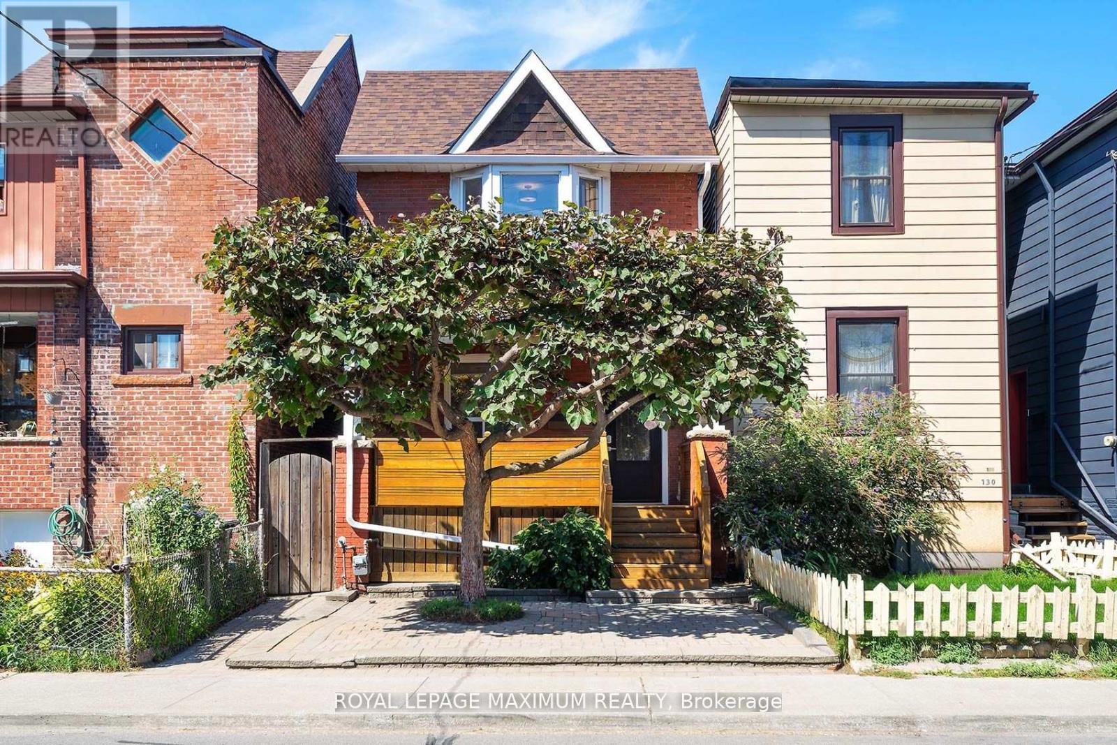 132 WALLACE AVENUE, Toronto, Ontario