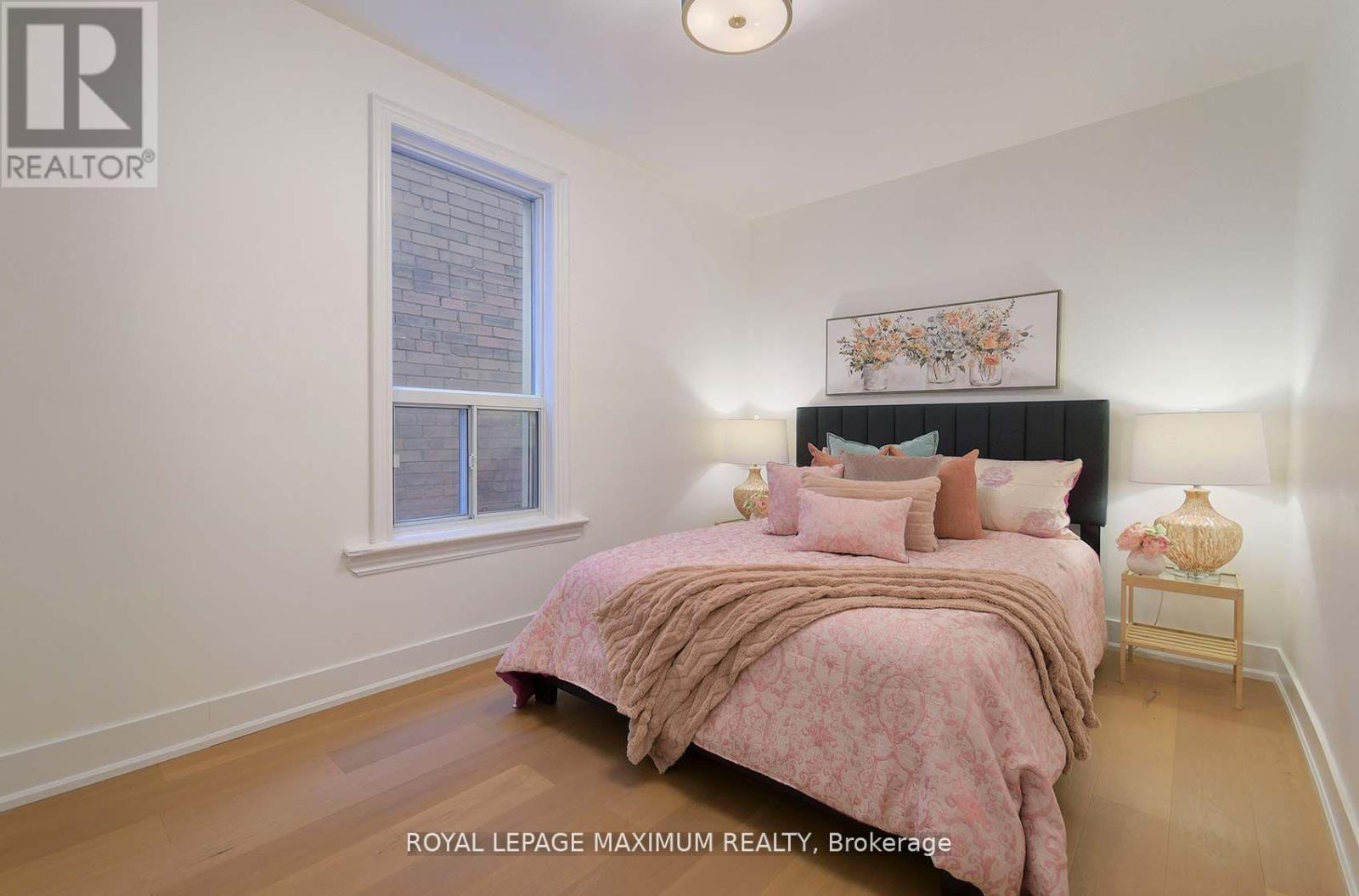 132 Wallace Avenue, Toronto, Ontario  M6H 1T5 - Photo 20 - W12463072
