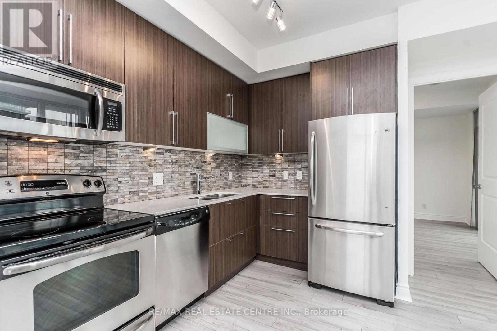 3601 - 16 Brookers Lane, Toronto, Ontario  M8V 0A5 - Photo 7 - W12463081