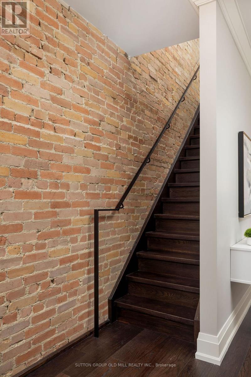 69 Peterborough Avenue, Toronto, Ontario  M6H 2L2 - Photo 11 - W12463083