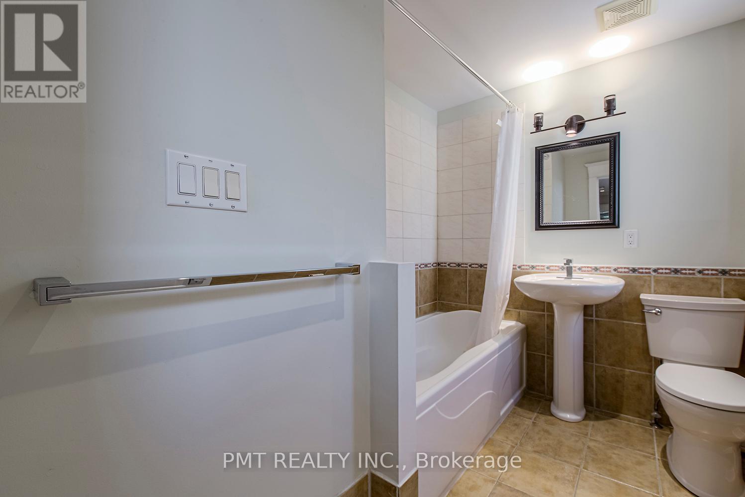 Main - 39 Windermere Avenue, Toronto, Ontario  M6S 3J3 - Photo 21 - W12463089