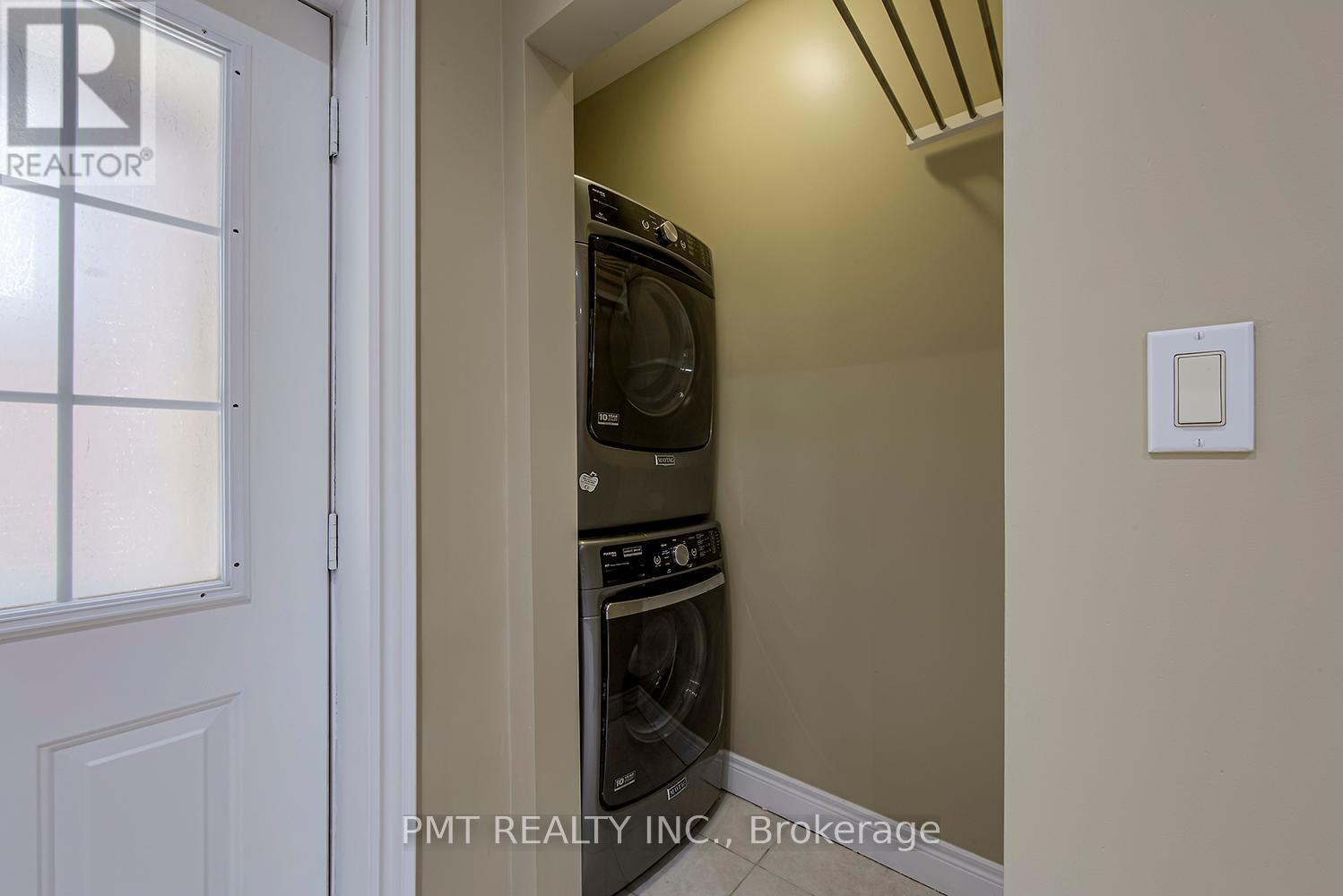 Main - 39 Windermere Avenue, Toronto, Ontario  M6S 3J3 - Photo 23 - W12463089
