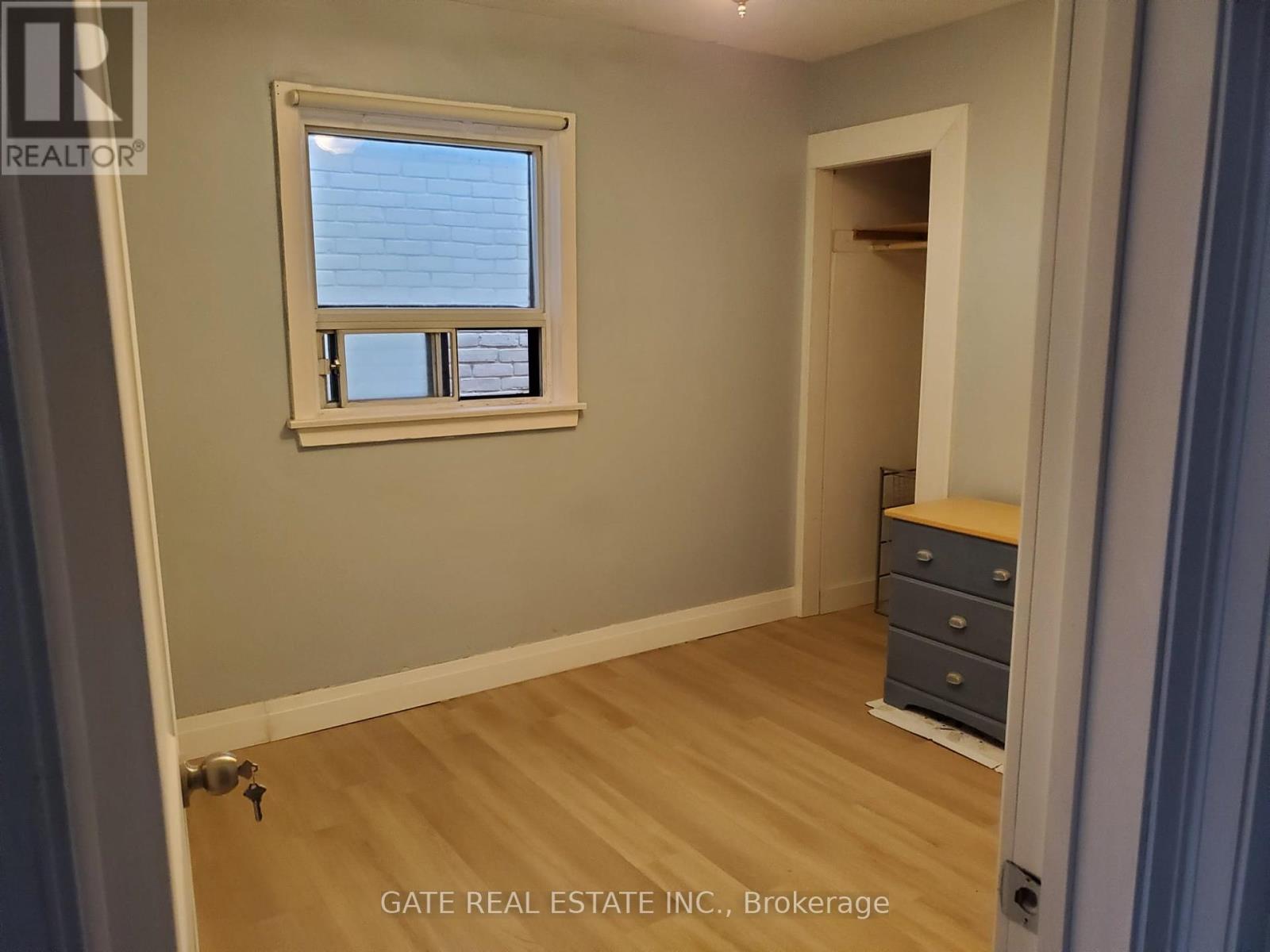 27 Lambton Avenue, Toronto, Ontario  M6N 2S2 - Photo 8 - W12463100
