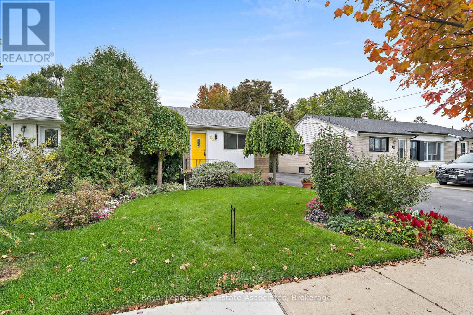 59 Mcintyre Crescent, Halton Hills, Ontario  L7G 1N5 - Photo 2 - W12463106