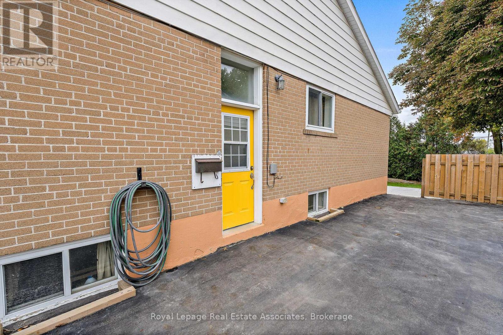 59 Mcintyre Crescent, Halton Hills, Ontario  L7G 1N5 - Photo 25 - W12463106