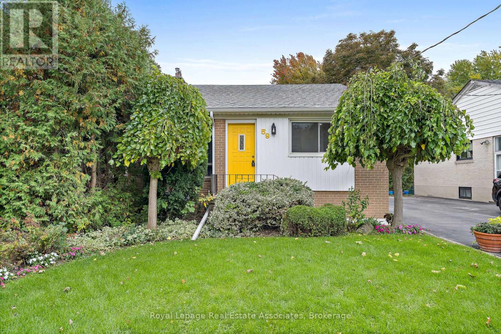 59 Mcintyre Crescent, Halton Hills, Ontario  L7G 1N5 - Photo 3 - W12463106