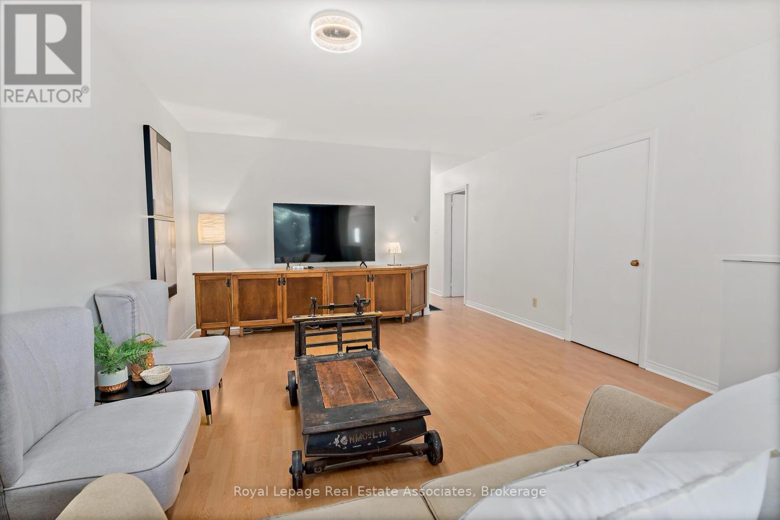 59 Mcintyre Crescent, Halton Hills, Ontario  L7G 1N5 - Photo 8 - W12463106