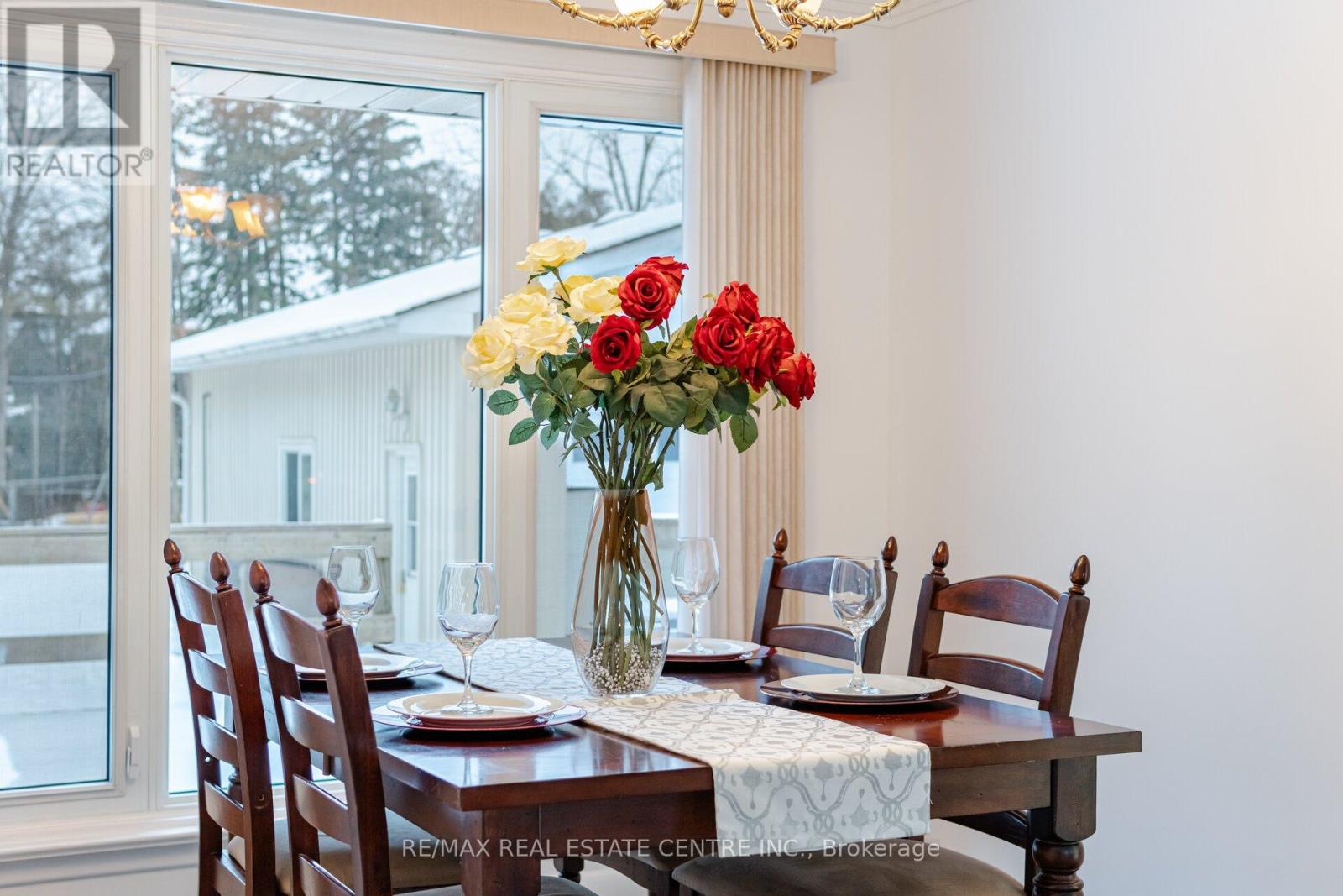 292 Kingsleigh Court, Milton, Ontario  L9T 1X7 - Photo 10 - W12463111