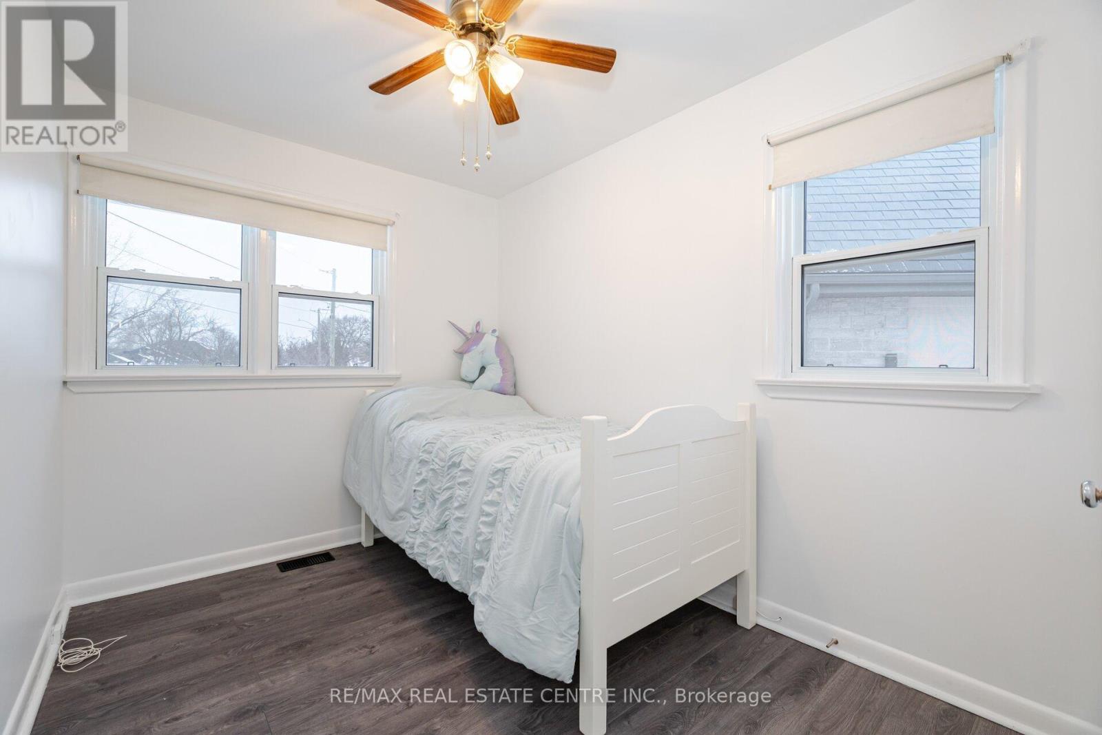 292 Kingsleigh Court, Milton, Ontario  L9T 1X7 - Photo 19 - W12463111