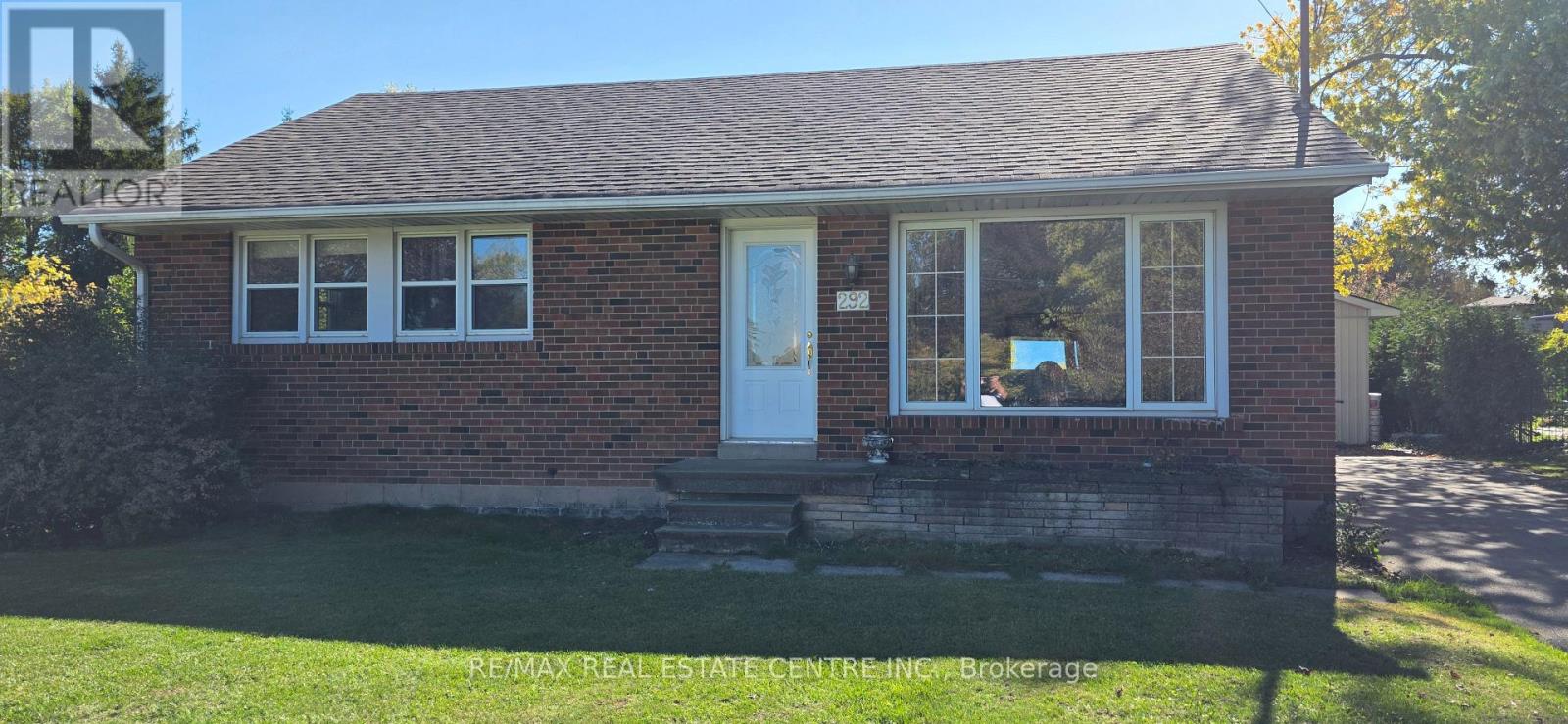 292 Kingsleigh Court, Milton, Ontario  L9T 1X7 - Photo 2 - W12463111