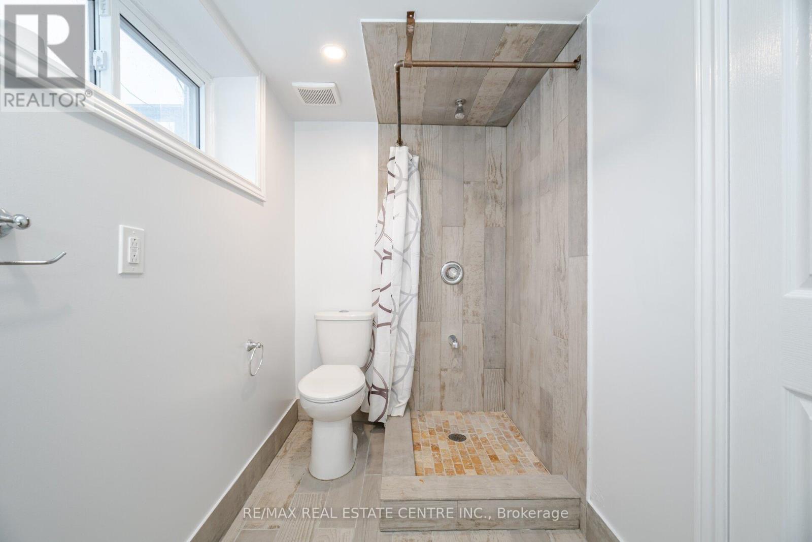 292 Kingsleigh Court, Milton, Ontario  L9T 1X7 - Photo 28 - W12463111