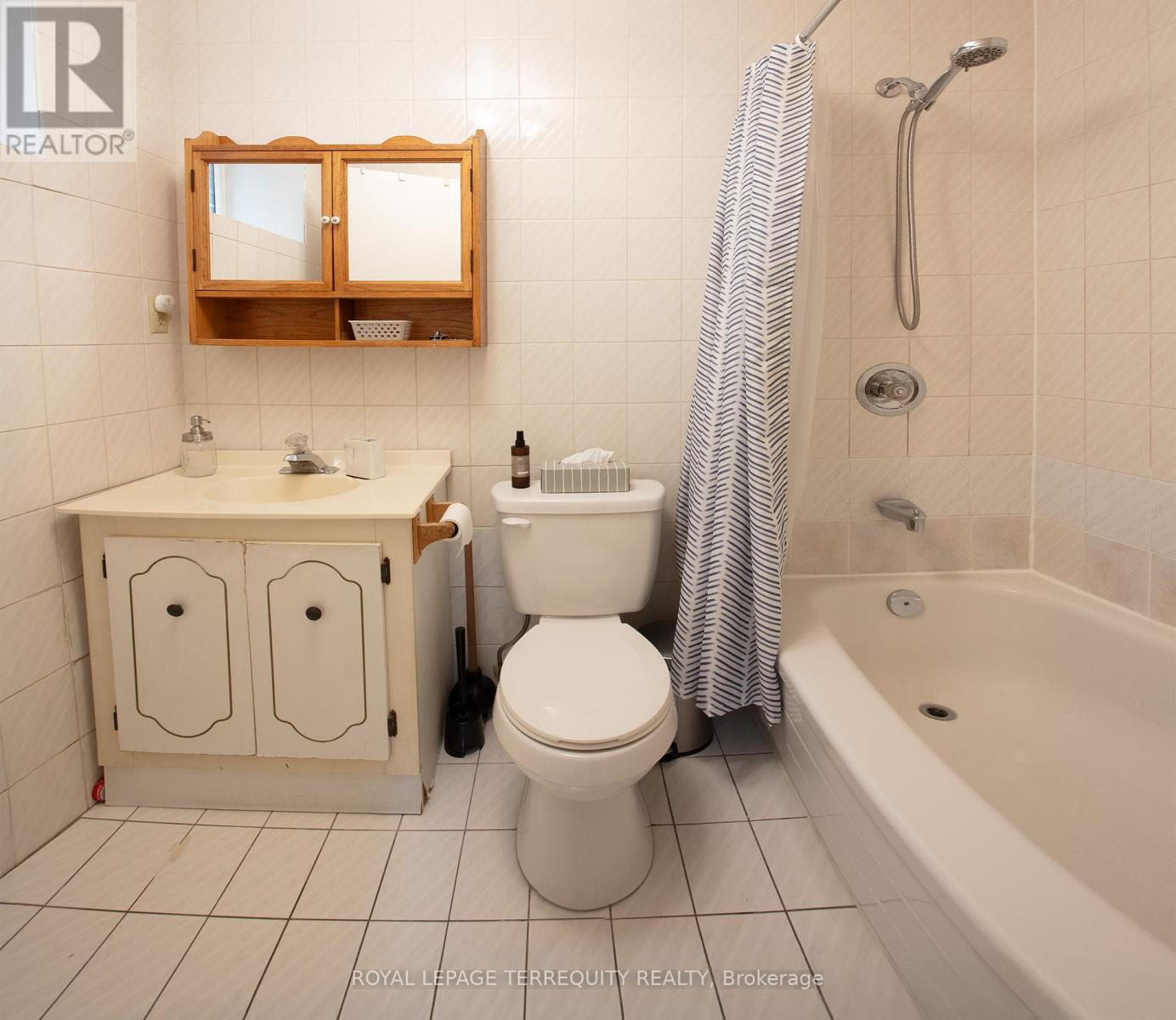 Basement - 10 Northcliffe Boulevard, Toronto, Ontario  M6H 3H1 - Photo 16 - W12463124