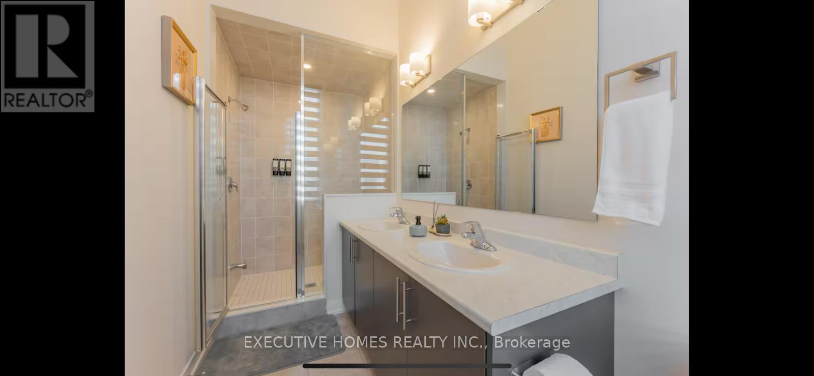 3092 Meadowridge Drive, Oakville, Ontario  L6H 7Z1 - Photo 9 - W12463125