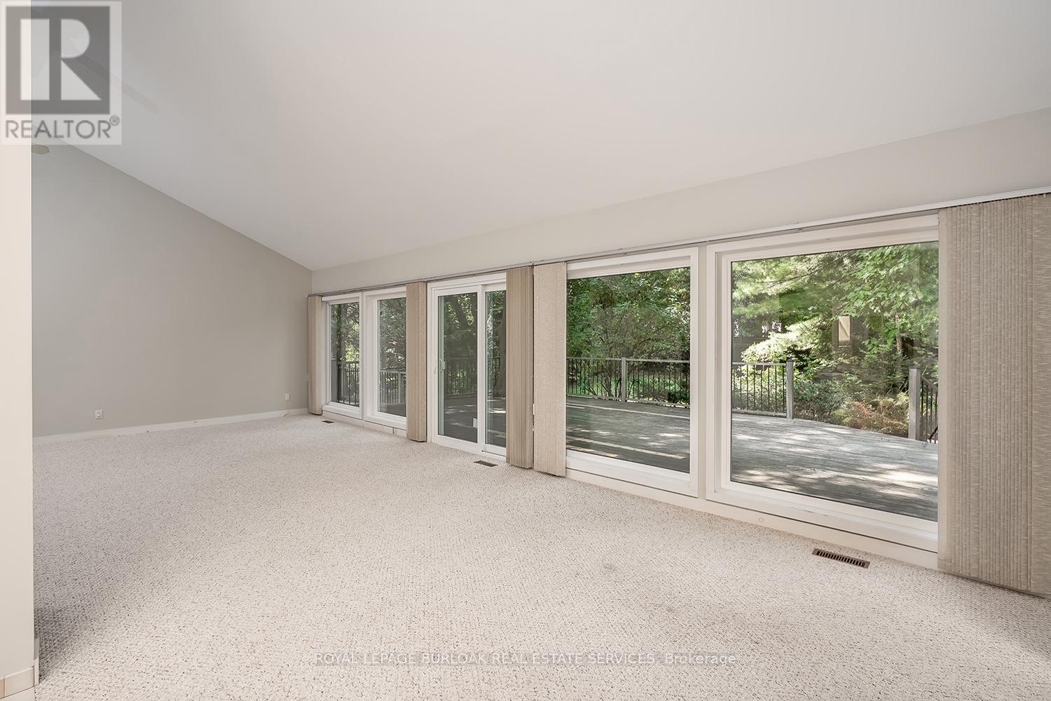 4189 Inglewood Drive, Burlington, Ontario  L7L 1E3 - Photo 12 - W12463132
