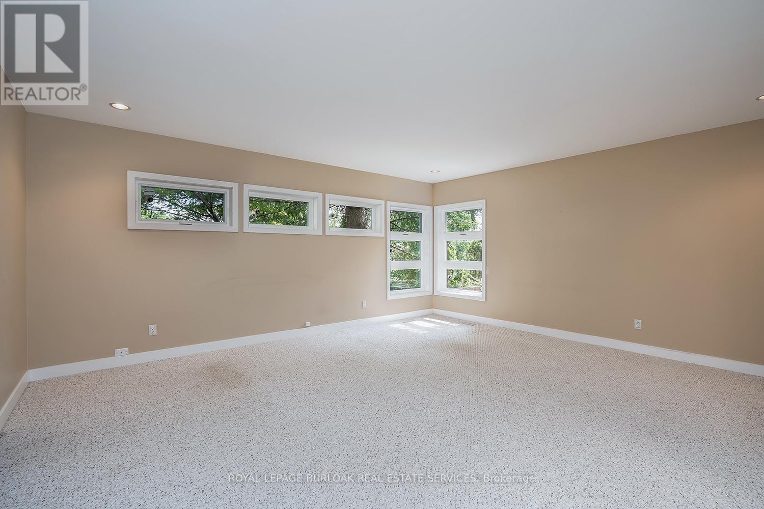 4189 Inglewood Drive, Burlington, Ontario  L7L 1E3 - Photo 19 - W12463132