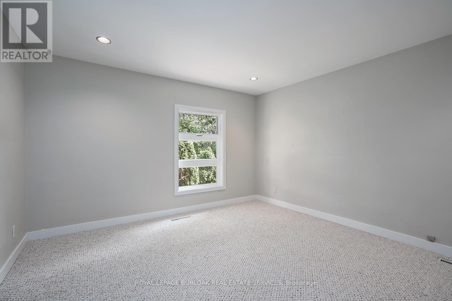4189 Inglewood Drive, Burlington, Ontario  L7L 1E3 - Photo 24 - W12463132