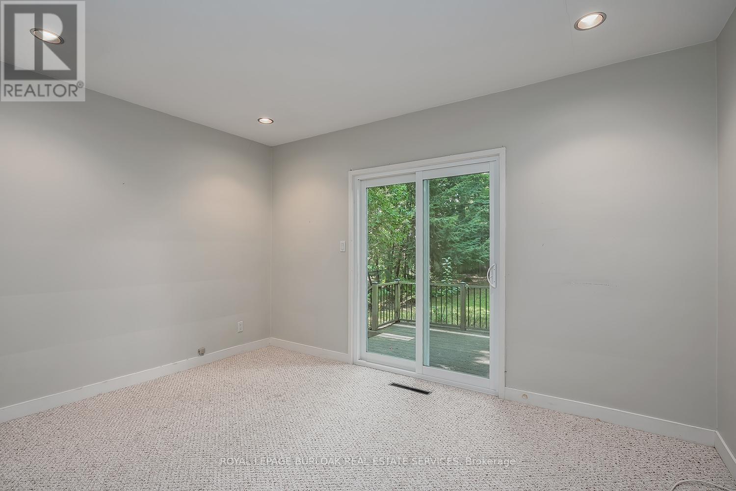 4189 Inglewood Drive, Burlington, Ontario  L7L 1E3 - Photo 26 - W12463132