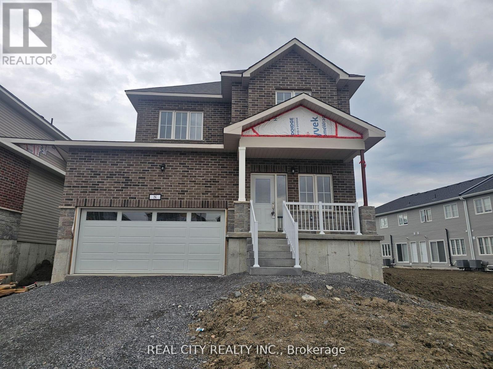 8 BRADDEN CRESCENT, Belleville, Ontario