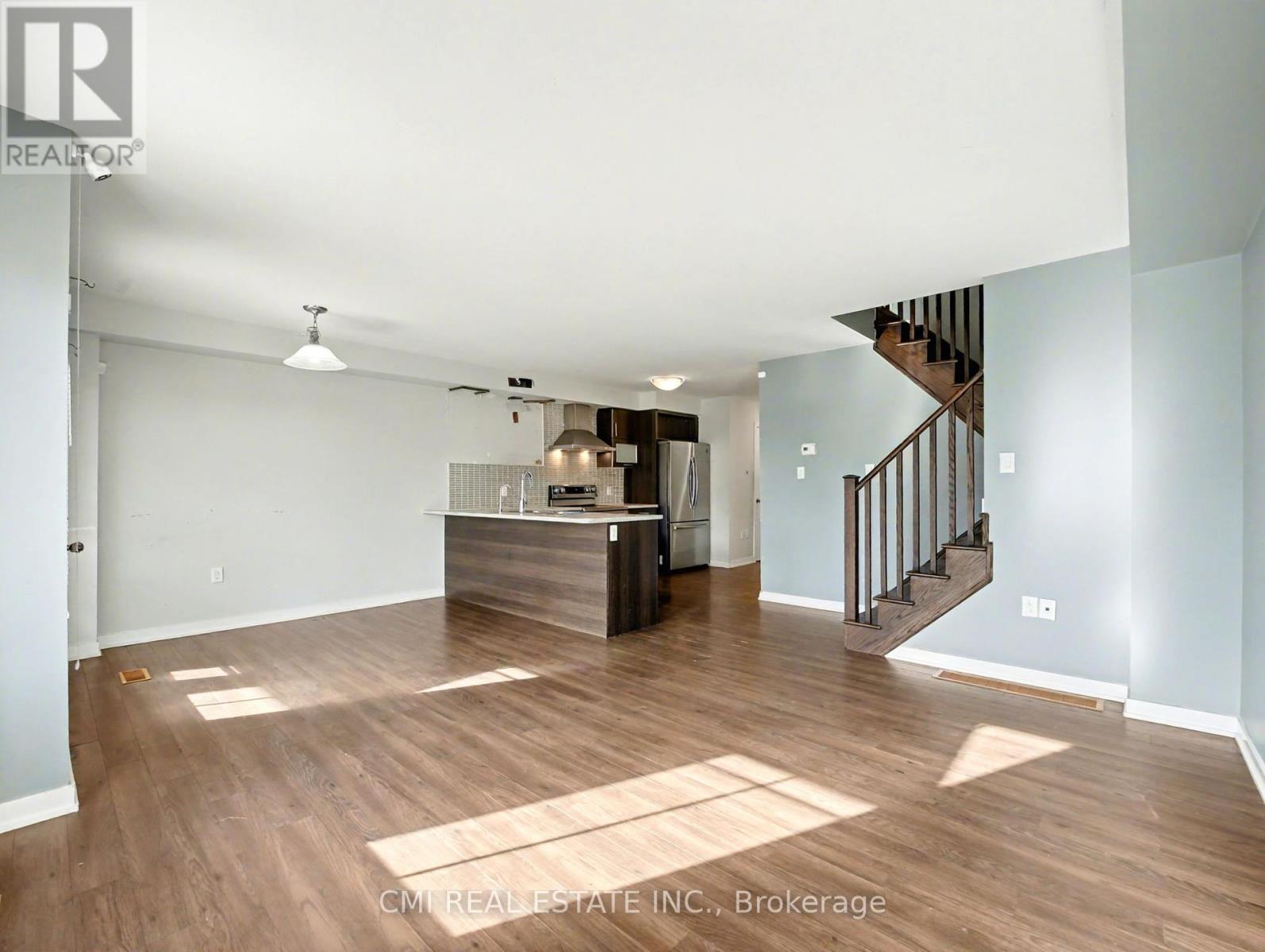 62 Sherway Street, Hamilton, Ontario  L8J 0J3 - Photo 14 - X12463095