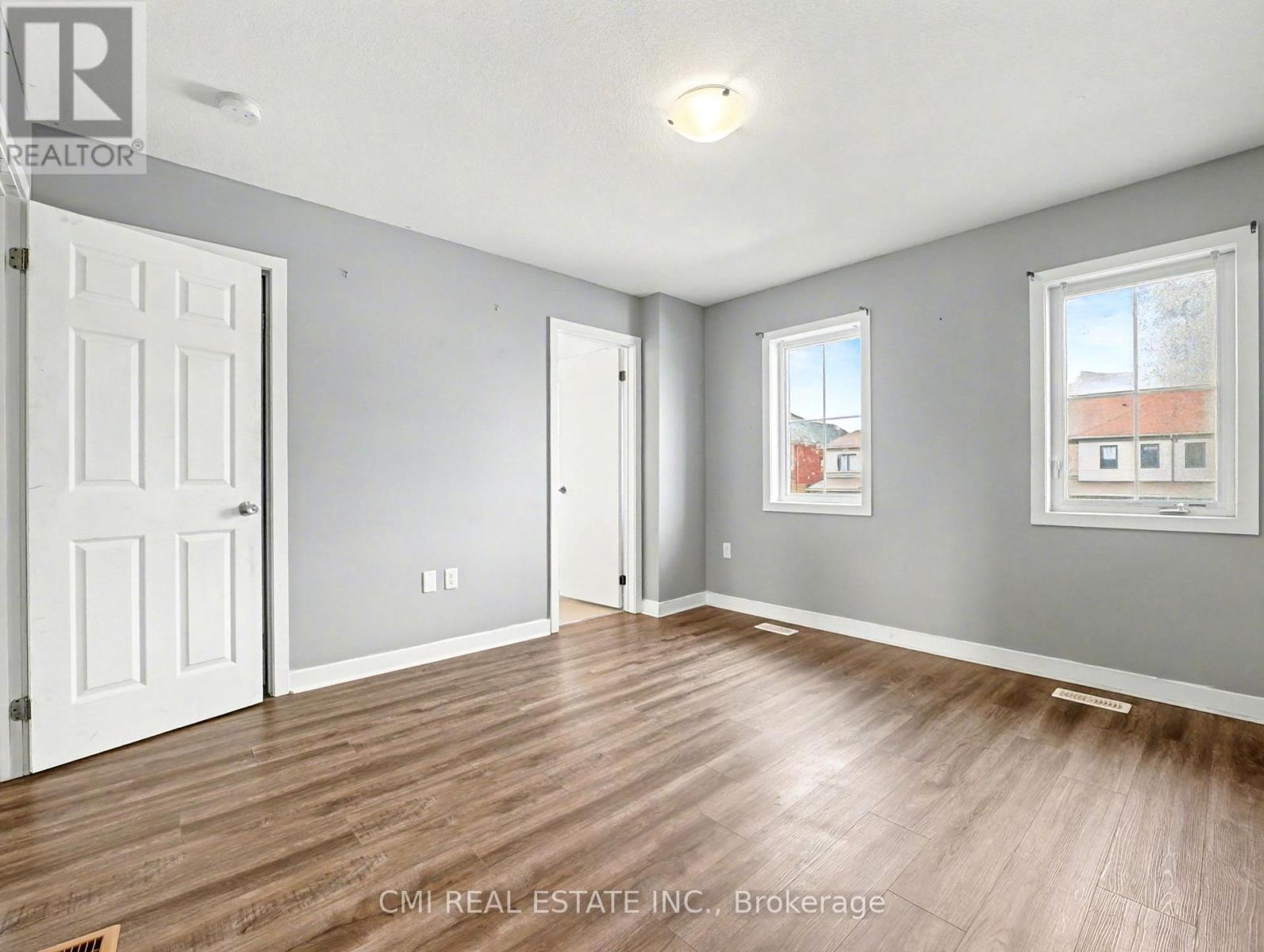 62 Sherway Street, Hamilton, Ontario  L8J 0J3 - Photo 20 - X12463095