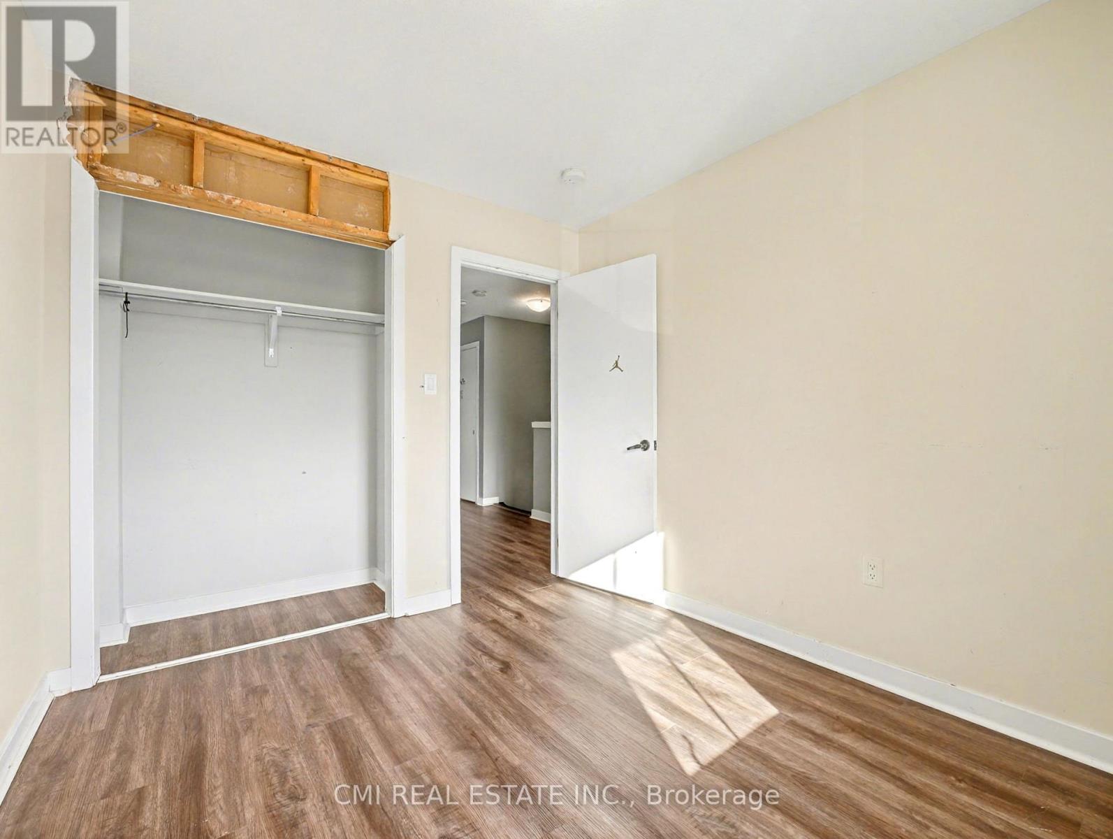 62 Sherway Street, Hamilton, Ontario  L8J 0J3 - Photo 21 - X12463095