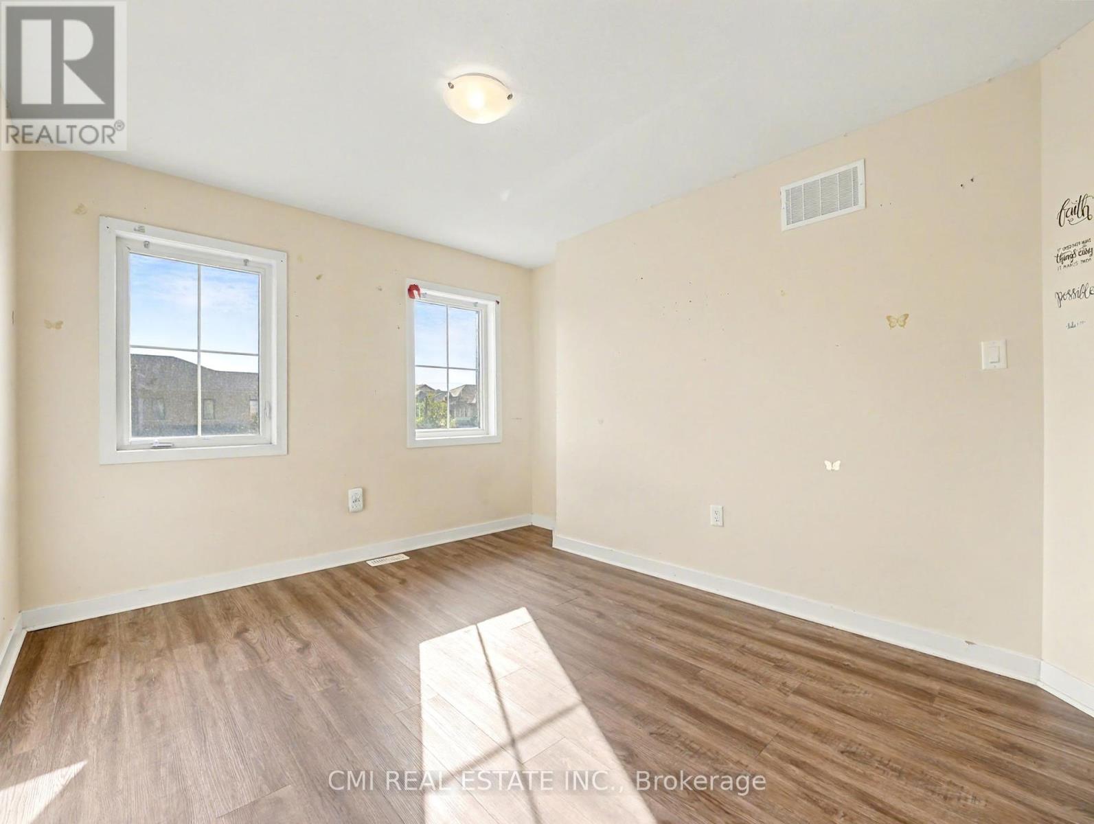 62 Sherway Street, Hamilton, Ontario  L8J 0J3 - Photo 22 - X12463095