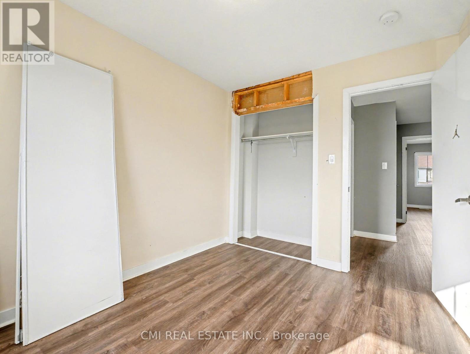 62 Sherway Street, Hamilton, Ontario  L8J 0J3 - Photo 31 - X12463095