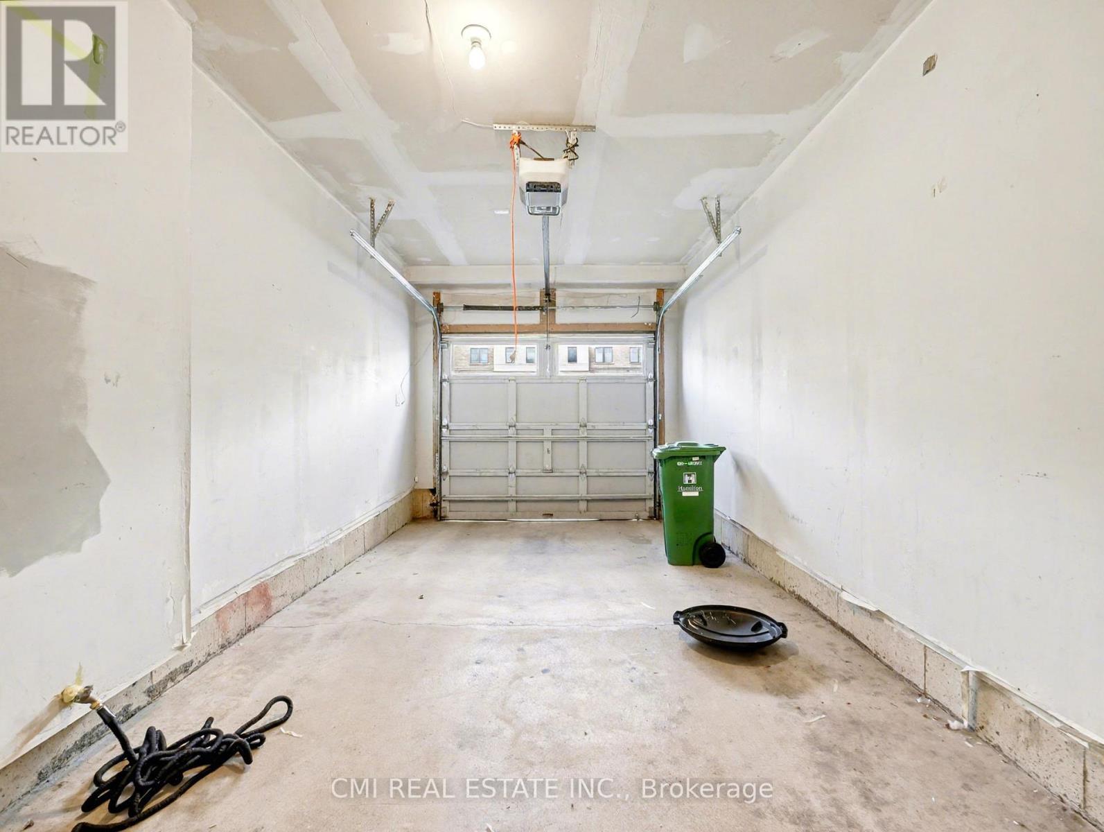 62 Sherway Street, Hamilton, Ontario  L8J 0J3 - Photo 36 - X12463095