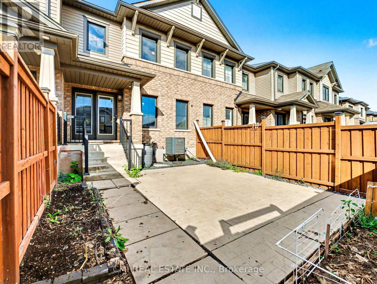 62 Sherway Street, Hamilton, Ontario  L8J 0J3 - Photo 38 - X12463095
