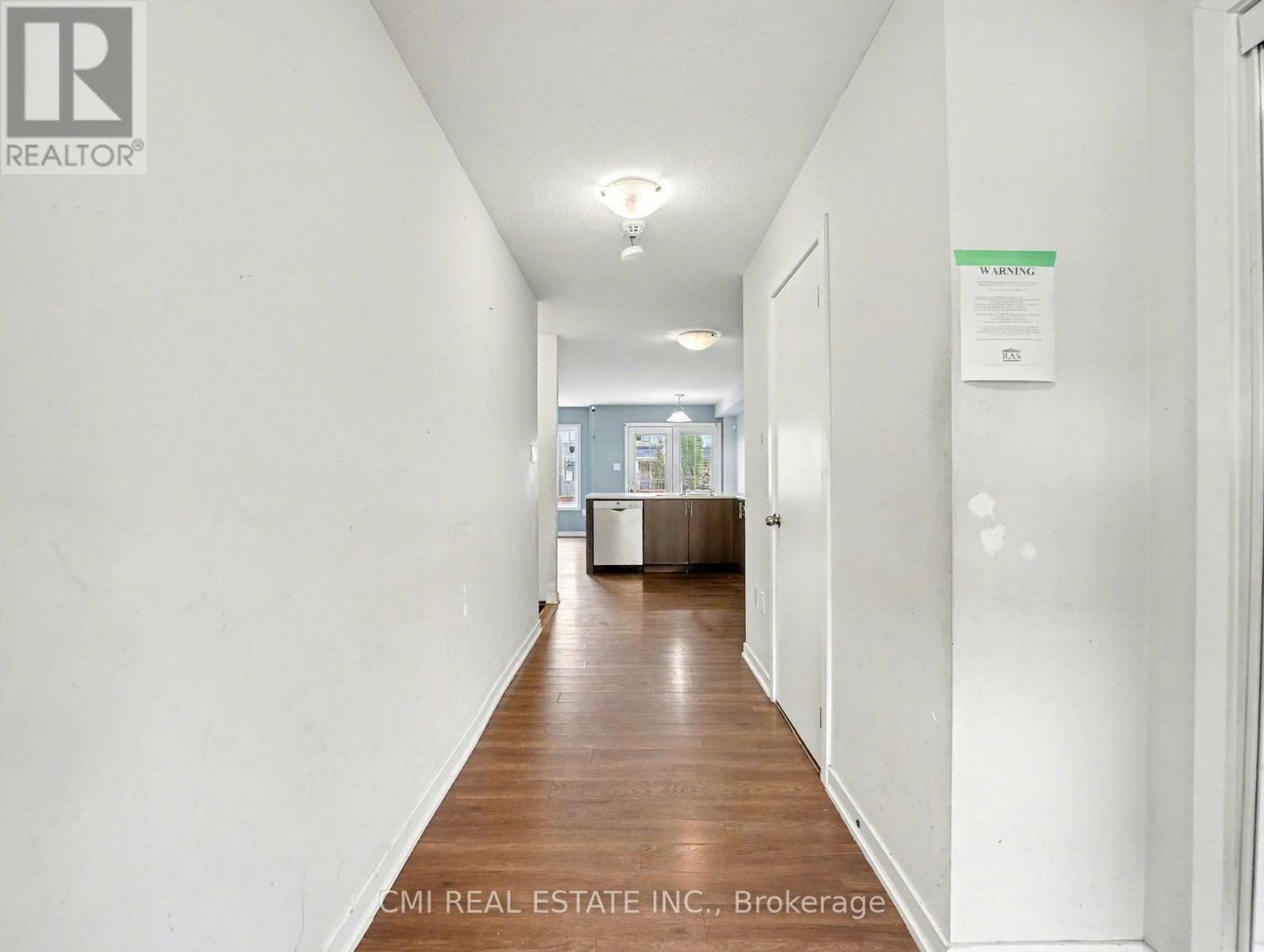 62 Sherway Street, Hamilton, Ontario  L8J 0J3 - Photo 4 - X12463095