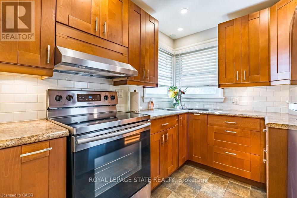 105 Mcelroy Road E, Hamilton, Ontario  L9A 1Z1 - Photo 10 - X12463112