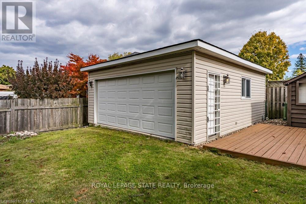 105 Mcelroy Road E, Hamilton, Ontario  L9A 1Z1 - Photo 28 - X12463112