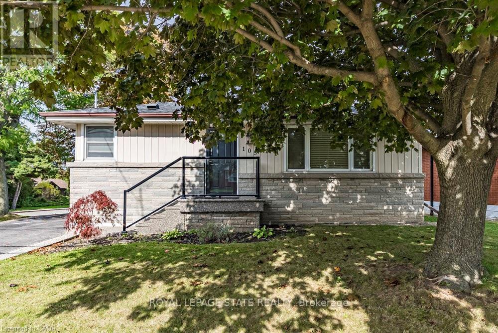 105 Mcelroy Road E, Hamilton, Ontario  L9A 1Z1 - Photo 3 - X12463112