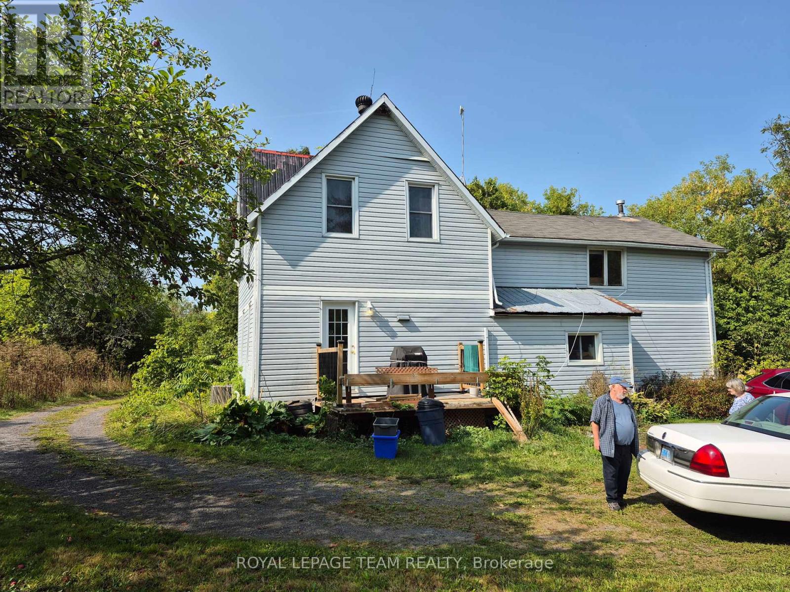 9066 Victoria Street E, Ottawa, Ontario  K0A 1V0 - Photo 2 - X12463016
