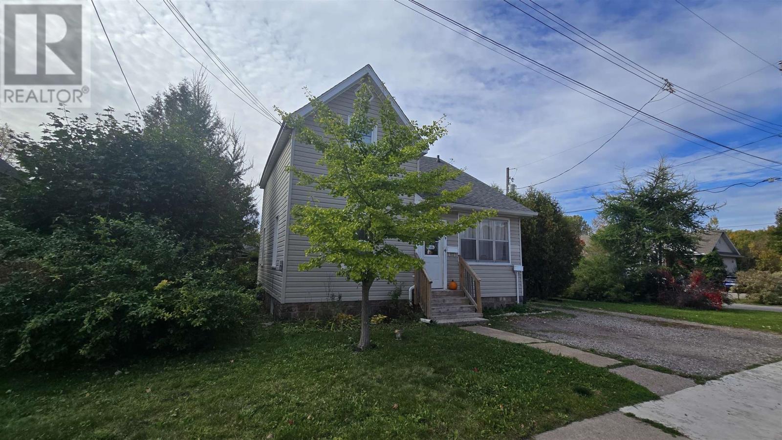 4 Lansdowne Ave, Sault Ste. Marie, Ontario  P6B 1K3 - Photo 10 - SM252970