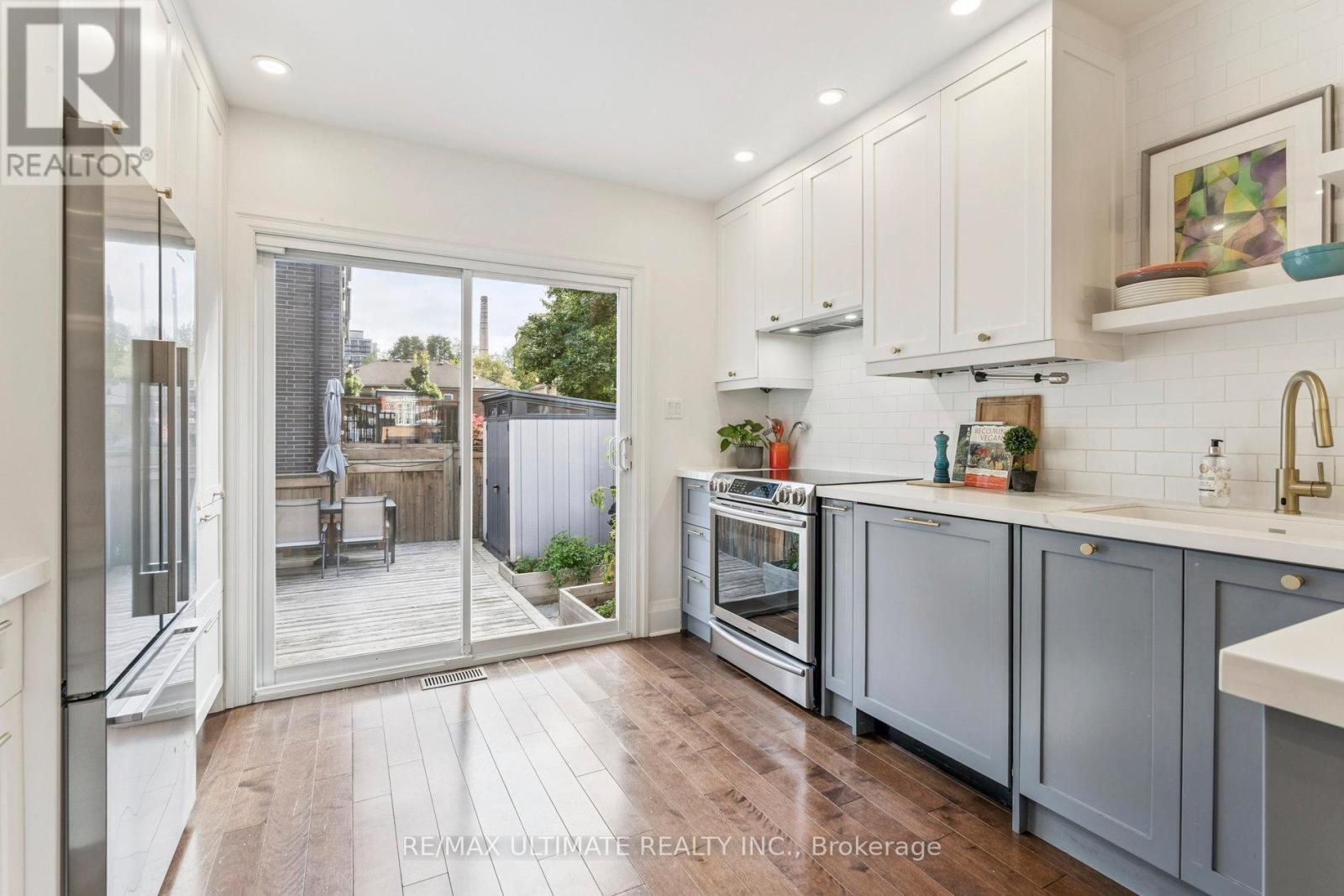 221 Erskine Avenue, Toronto, Ontario  M4P 1Z5 - Photo 13 - C12463154