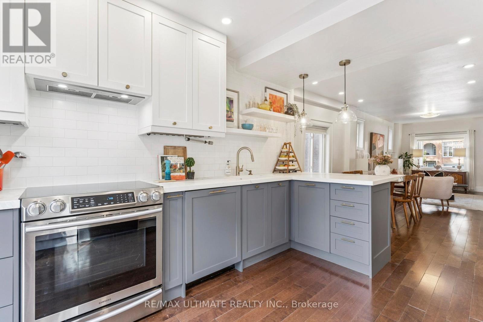 221 Erskine Avenue, Toronto, Ontario  M4P 1Z5 - Photo 16 - C12463154