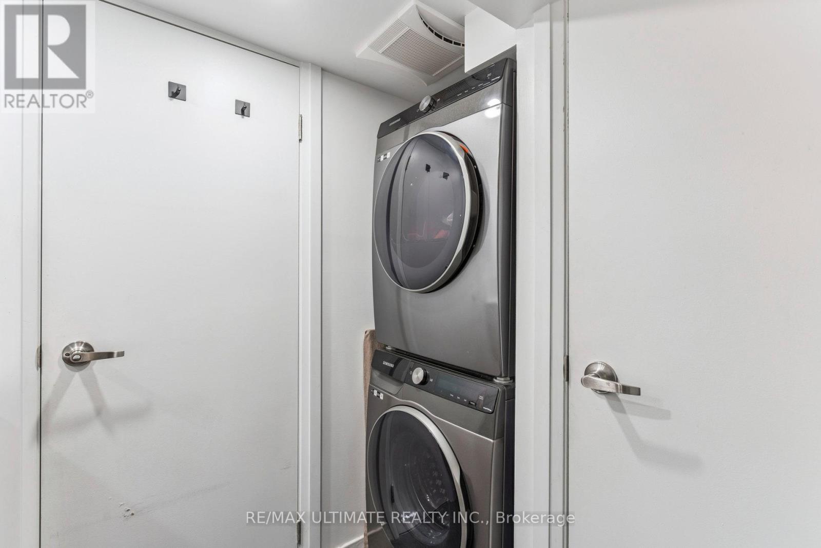 221 Erskine Avenue, Toronto, Ontario  M4P 1Z5 - Photo 30 - C12463154