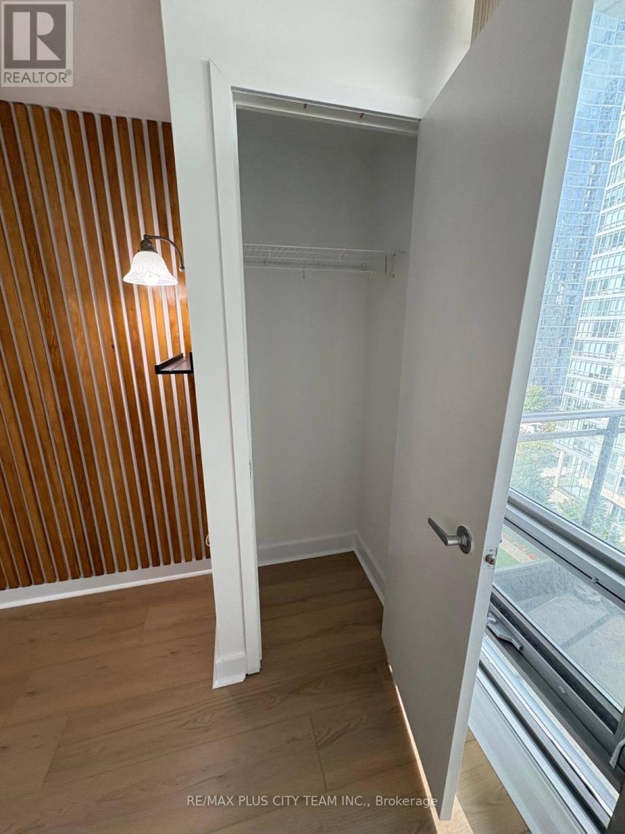 1008 - 5 Mariner Terrace, Toronto, Ontario  M5V 3V6 - Photo 11 - C12463202
