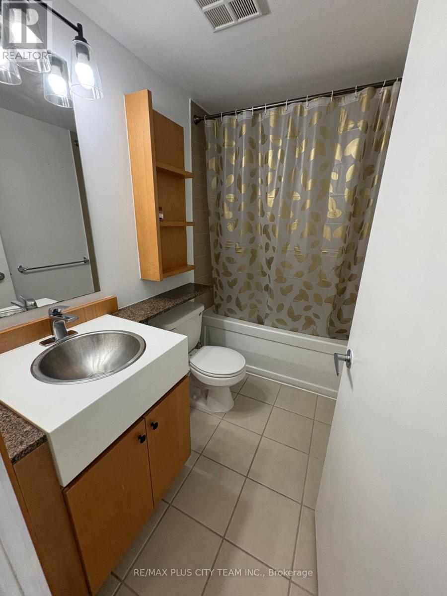 1008 - 5 Mariner Terrace, Toronto, Ontario  M5V 3V6 - Photo 12 - C12463202